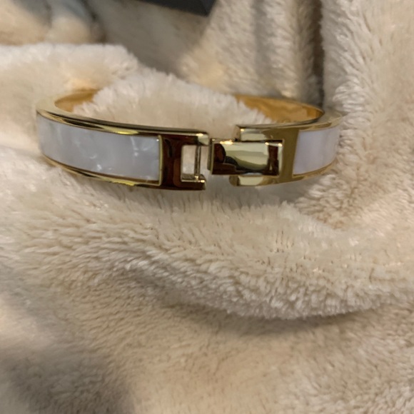 Kate Spade mother Pearl design bangle - Picture 2 of 4